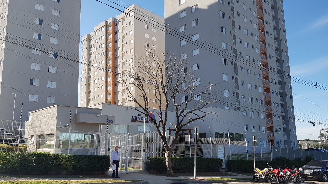 Apartamento novo à venda em Porto Feliz, lazer completo, sacada, privativo