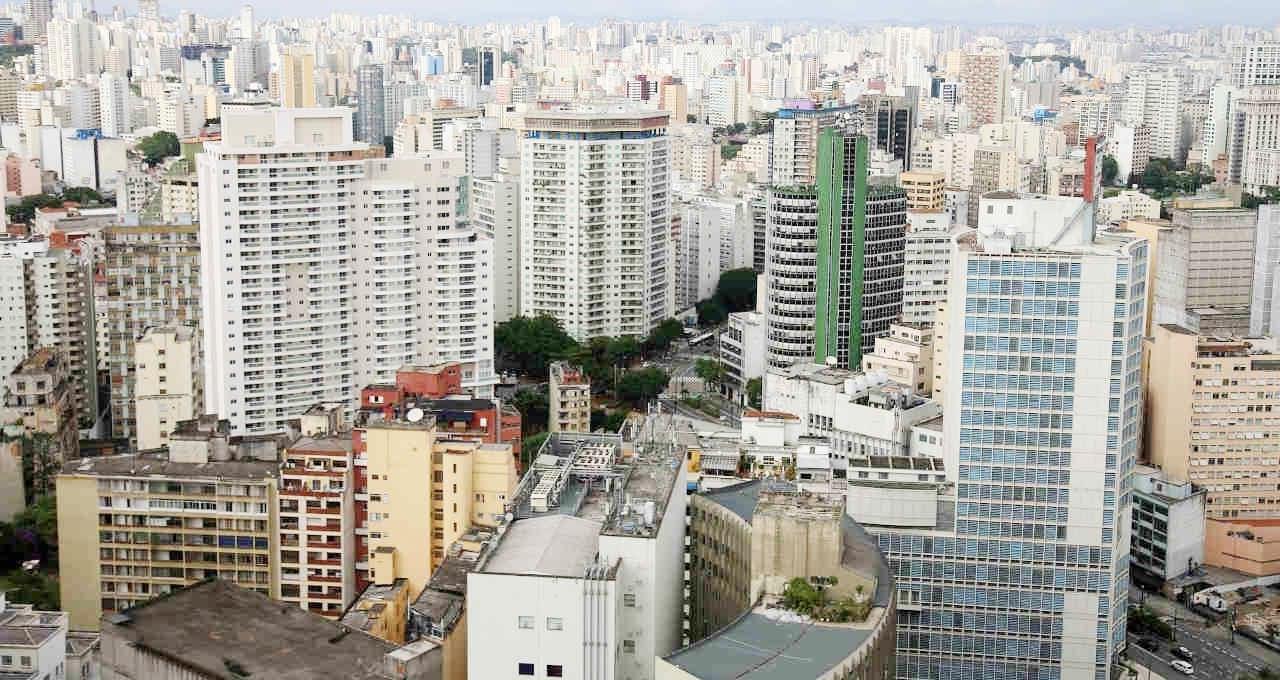 Mercado imobiliário deve ficar estável ou ter pequena expansão em 2024