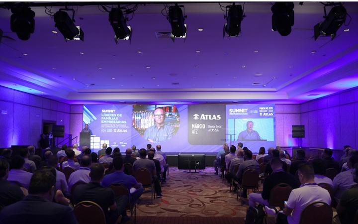 Lideranças do setor de materiais de construção civil debatem o futuro do mercado em evento internacional