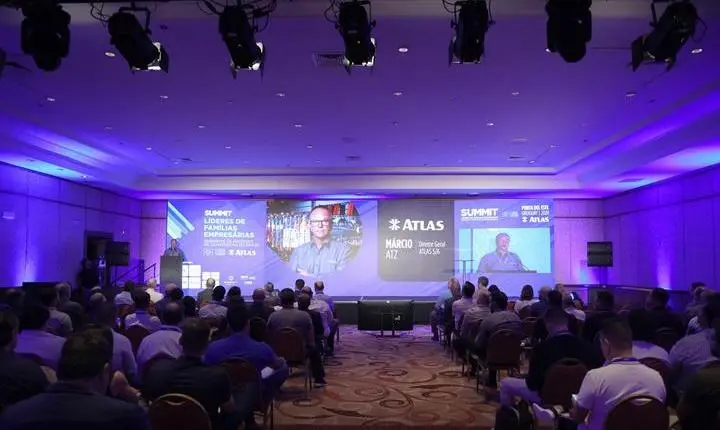 Lideranças do setor de materiais de construção civil debatem o futuro do mercado em evento internacional