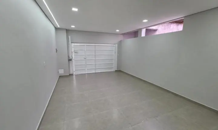 Oportunidade Única na Vila Barão: More com Conforto e Fature com Renda Extra no Mesmo Terreno