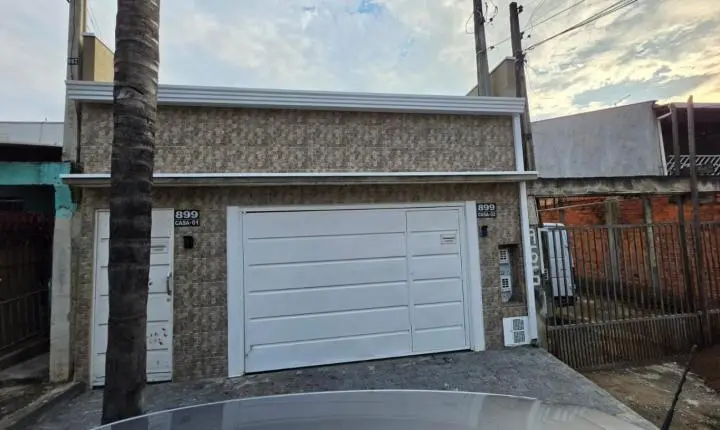 Oportunidade Única na Vila Barão: More com Conforto e Fature com Renda Extra no Mesmo Terreno