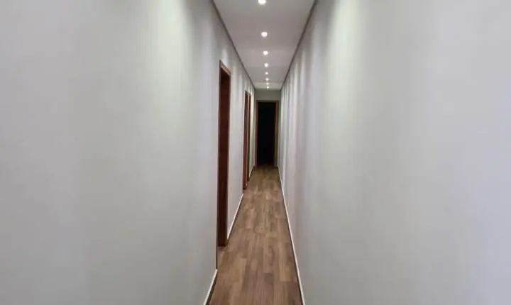 Oportunidade Única na Vila Barão: More com Conforto e Fature com Renda Extra no Mesmo Terreno
