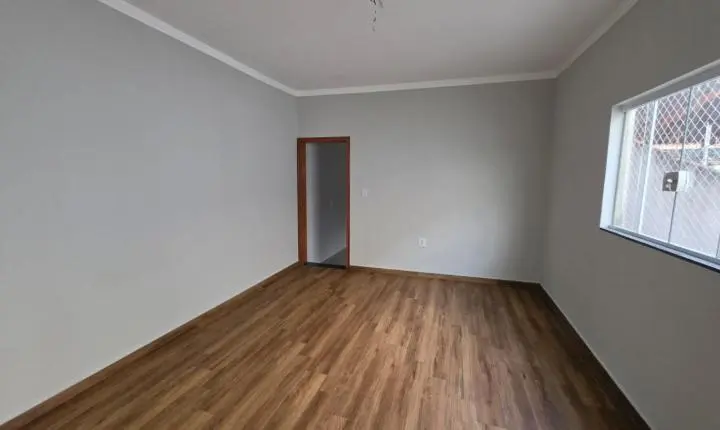 Oportunidade Única na Vila Barão: More com Conforto e Fature com Renda Extra no Mesmo Terreno