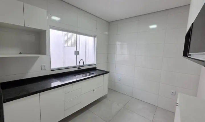 Oportunidade Única na Vila Barão: More com Conforto e Fature com Renda Extra no Mesmo Terreno